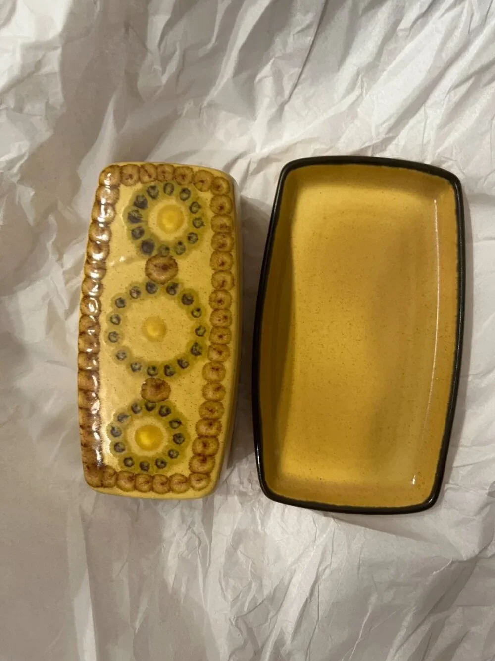 LIST AFTER AUCTION Vintage Franciscan Honeycomb Covered Butter Dish England
